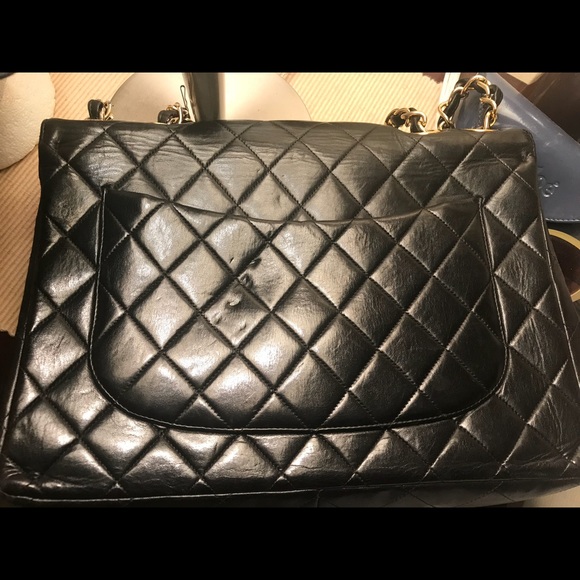(SOLD)CHANEL authentic handbag - Picture 4 of 8